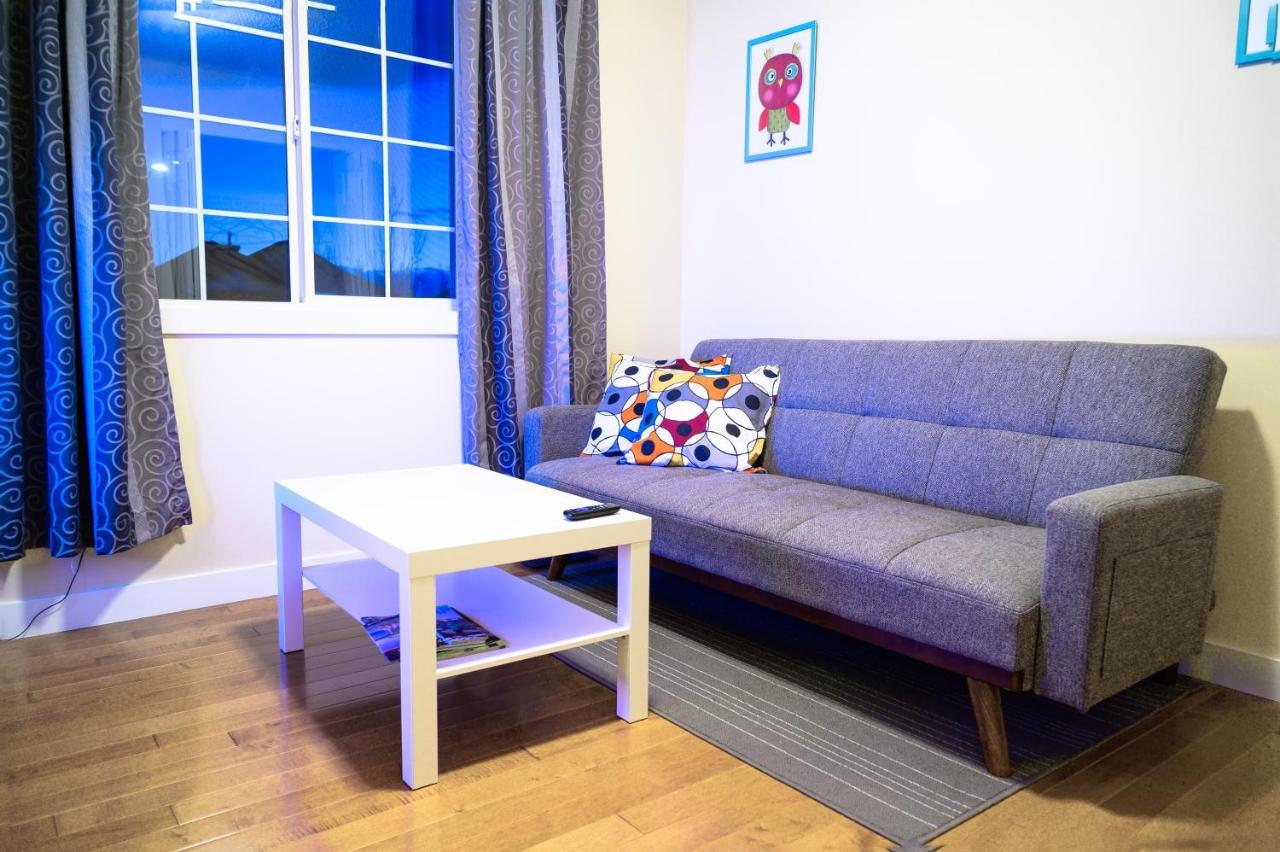 Joe'S Cozy And Quality Place In カルガリー エクステリア 写真